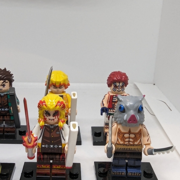 8 Minifigures- Demon Slayer Anime Building Block Toy Collectors Action Figures - Picture 2 of 9